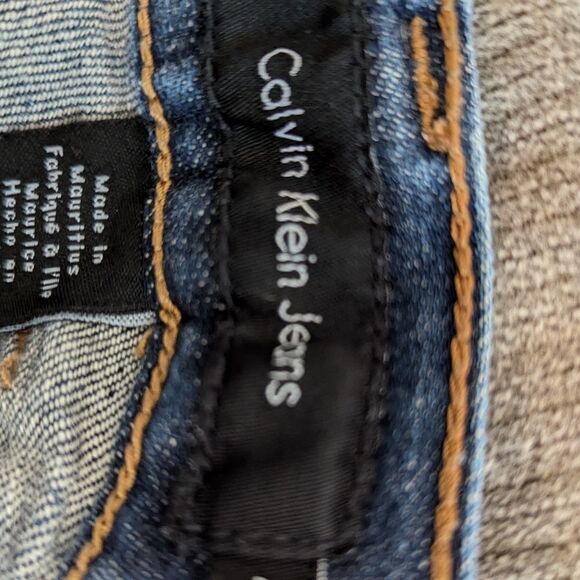 Calvin Klein Regular Wash Low Rise Flare Jeans - Picture 5 of 6